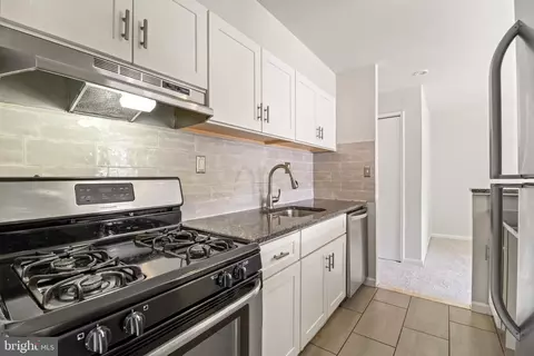526 Wilson Bridge Dr #6727 C-1, Oxon Hill, MD 20745