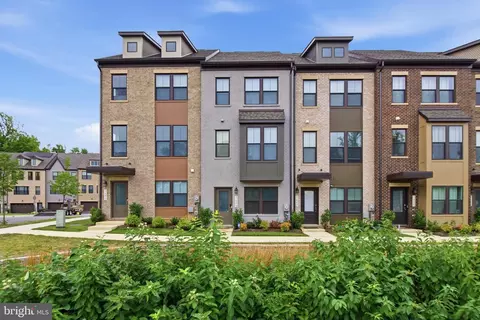3469 Carnaby St, Hyattsville, MD 20782