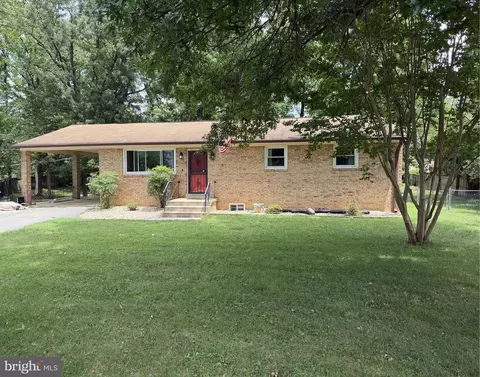 8810 Bluffwood Ln, Fort Washington, MD 20744