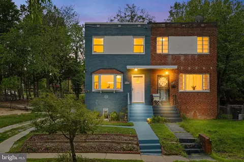 1821 Longfellow St, Hyattsville, MD 20782