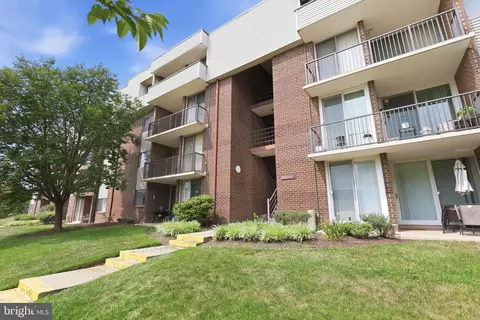 10210 Prince Pl #6-T3, Marlboro, MD 20774