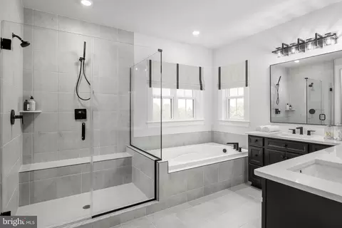 6556 Clubhouse Dr, Laurel, MD 20708 photo 15