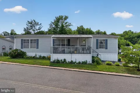 9413 Gumtree Park St, Capitol Heights, MD 20743