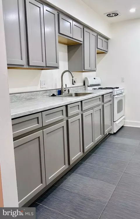 5219 Newton St #102, Bladensburg, MD 20710