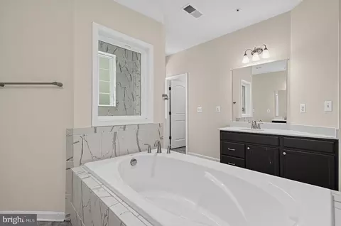 Bath - 12200 Authur Ct, Brandywine, MD 20613 photo 2 of 5
