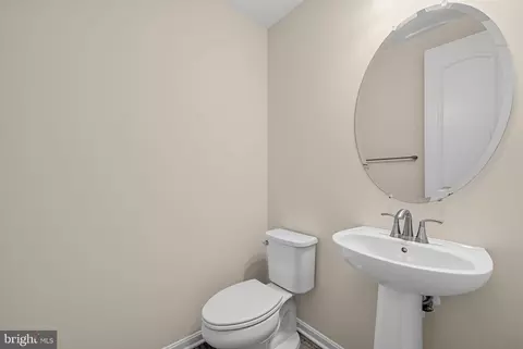 Entry Way - 12200 Authur Ct, Brandywine, MD 20613 photo 4 of 6