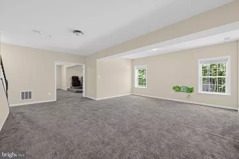 Living - 12200 Authur Ct, Brandywine, MD 20613 photo 7 of 7
