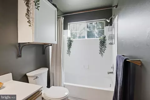 Bath - 14124 Bowsprit Ln #809, Laurel, MD 20707 photo 1 of 2