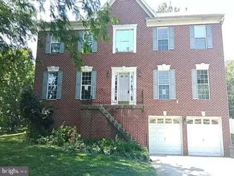 10711 Featherstone Dr, Fort Washington, MD 20744