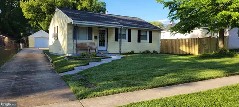7832 Fiske Ave, Lanham, MD 20706