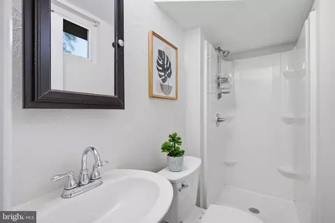 Bath - 6508 Greenfield Ct, Lanham, MD 20706 photo 4 of 4