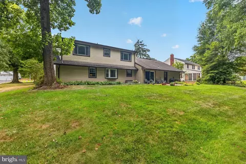 Exterior - 8808 Montpelier Dr, Laurel, MD 20708 photo 5 of 6