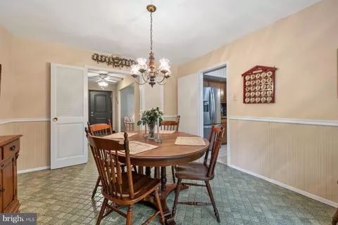 Dining - 8808 Montpelier Dr, Laurel, MD 20708 photo 2 of 2