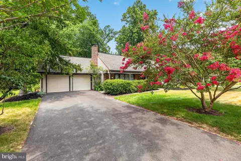 Exterior - 8808 Montpelier Dr, Laurel, MD 20708 photo 2 of 6