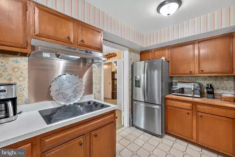 Kitchen - 8808 Montpelier Dr, Laurel, MD 20708 photo 4 of 4