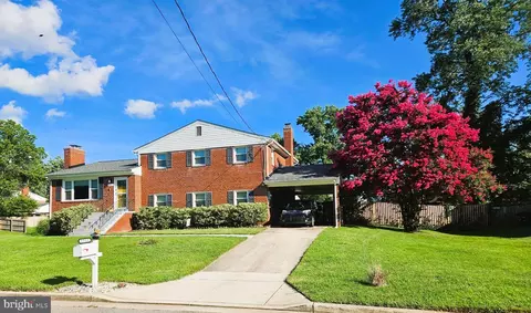 5815 Arbroath Dr, Clinton, MD 20735
