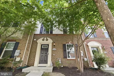 5313 Settling Pond Ln, Greenbelt, MD 20770