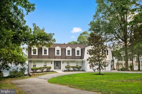 9913 Indian Queen Point Rd, Fort Washington, MD 20744