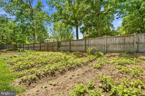 Exterior - 8707 Delphi Dr, Clinton, MD 20735 photo 9 of 10
