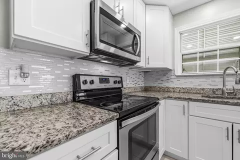 Kitchen - 8707 Delphi Dr, Clinton, MD 20735 photo 2 of 4