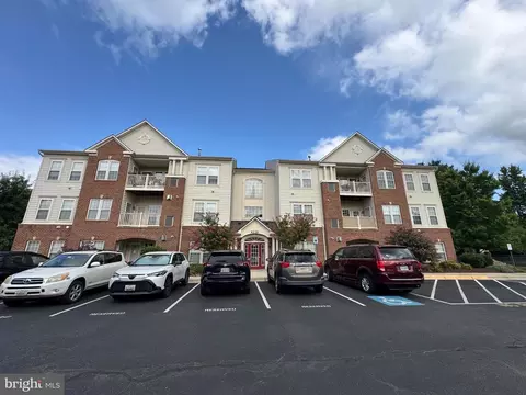 6214 Westchester Park Dr #402L, College Park, MD 20740