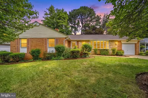 12508 Cynthia Ct, Marlboro, MD 20774