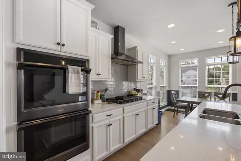 Kitchen - 5809 Mcintosh Pl, Brandywine, MD 20613 photo 3 of 3