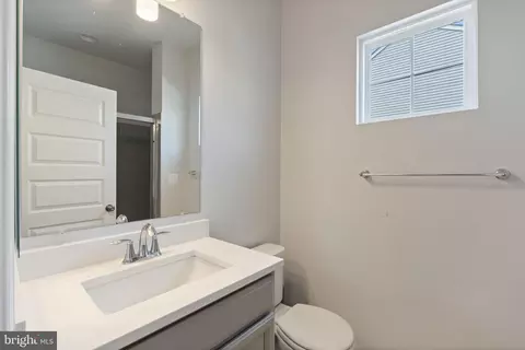 Entry Way - 5809 Mcintosh Pl, Brandywine, MD 20613 photo 9 of 15