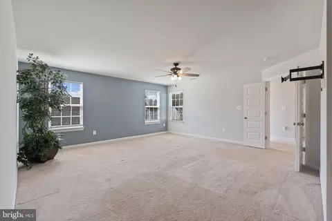 Entry Way - 5809 Mcintosh Pl, Brandywine, MD 20613 photo 11 of 15