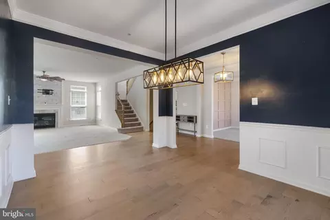 Entry Way - 5809 Mcintosh Pl, Brandywine, MD 20613 photo 8 of 15