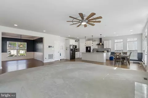 Entry Way - 5809 Mcintosh Pl, Brandywine, MD 20613 photo 2 of 15