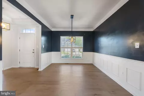 Entry Way - 5809 Mcintosh Pl, Brandywine, MD 20613 photo 6 of 15