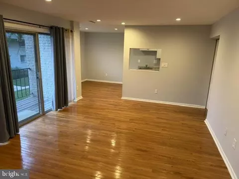5424 85th Ave #102, Hyattsville, MD 20784