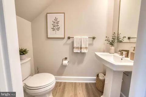 Entry Way - 1780 Mill Branch Dr, Laurel, MD 20708 photo 5 of 8
