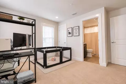 Entry Way - 1780 Mill Branch Dr, Laurel, MD 20708 photo 3 of 8