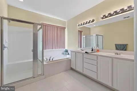 Bath - 7408 Forests Edge Ct, Laurel, MD 20707 photo 3 of 5