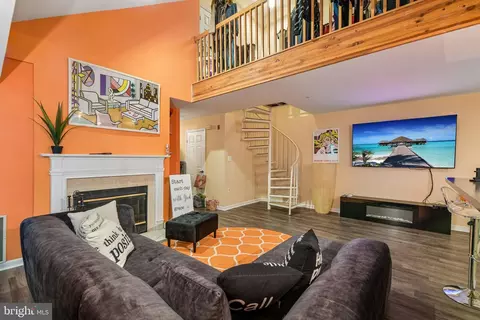 9805 Lake Pointe Ct #304, Marlboro, MD 20774