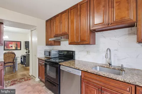 Kitchen - 7205 Split Rail Ln, Laurel, MD 20707 photo 3 of 3