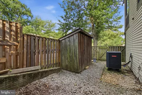 Exterior - 7205 Split Rail Ln, Laurel, MD 20707 photo 1 of 3