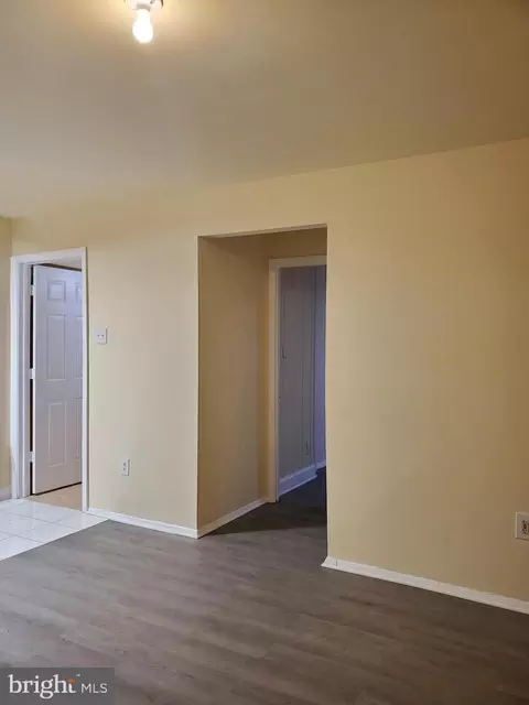 Entry Way - 8666 Brae Brooke Dr, Lanham, MD 20706 photo 5 of 5