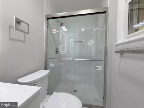 Bath - 2402 Joseph Dr, Clinton, MD 20735 photo 3 of 7