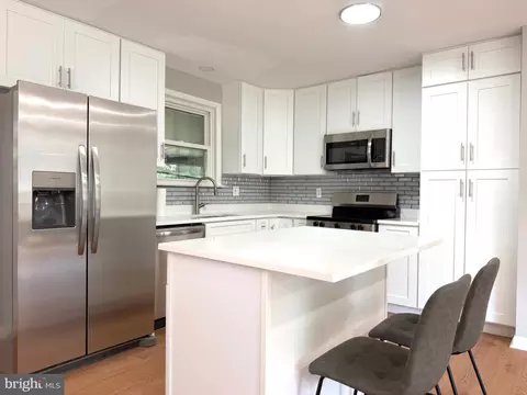 Kitchen - 2402 Joseph Dr, Clinton, MD 20735 photo 4 of 7