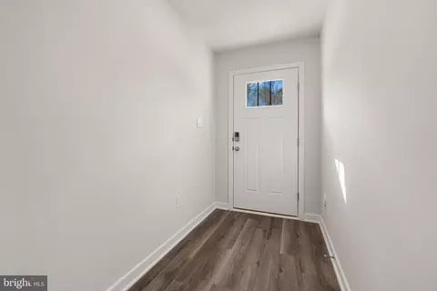 Entry Way - 15000 Sapmoss Ln, Brandywine, MD 20613 photo 1 of 14