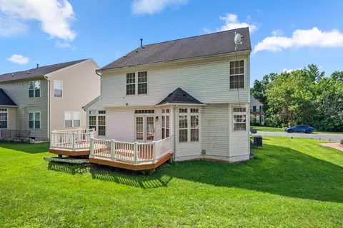 Exterior - 4304 Medallion Dr, Silver Spring, MD 20904 photo 4 of 7