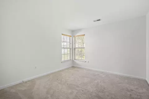 Bedroom - 4304 Medallion Dr, Silver Spring, MD 20904 photo 7 of 9