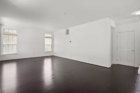 Living - 4304 Medallion Dr, Silver Spring, MD 20904 photo 7 of 8