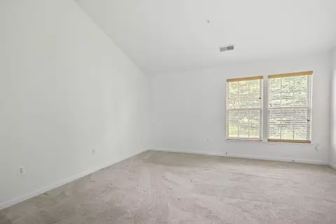 Bedroom - 4304 Medallion Dr, Silver Spring, MD 20904 photo 3 of 9