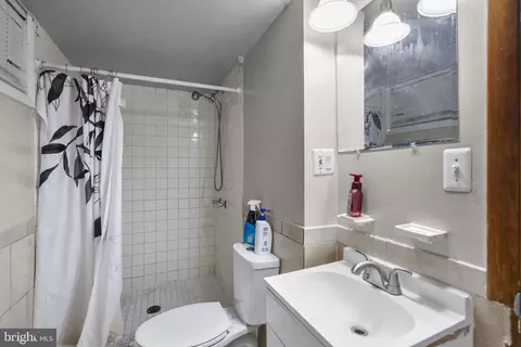 Bath - 9120 5th St, Lanham, MD 20706 photo 3 of 3