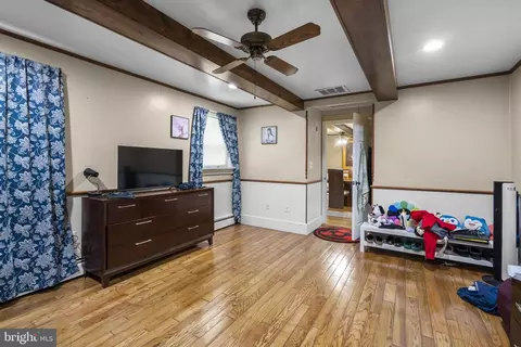 Entry Way - 9120 5th St, Lanham, MD 20706 photo 7 of 8