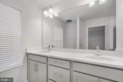 Entry Way - 8709 Cherrybark Rd, Clinton, MD 20735 photo 18 of 21